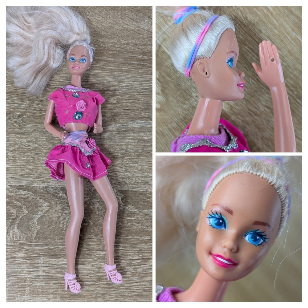 Vintage 1976 Mattel Twist n Turn Barbie Doll Blond Hair Blue Eyes Bend